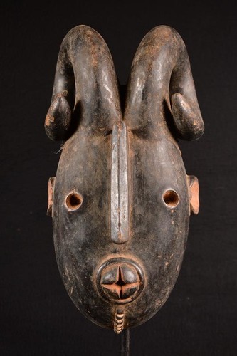 Autentica maschera africana - un'autentica,