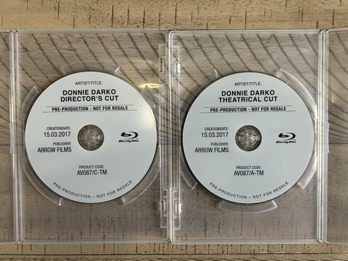 Donnie darko 2001 arrow - donnie,