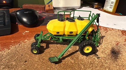 John deere 1910 - 1/64,