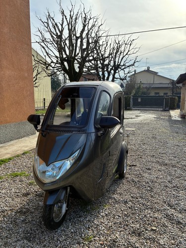 Triciclo scooter elettrico - triciclo,