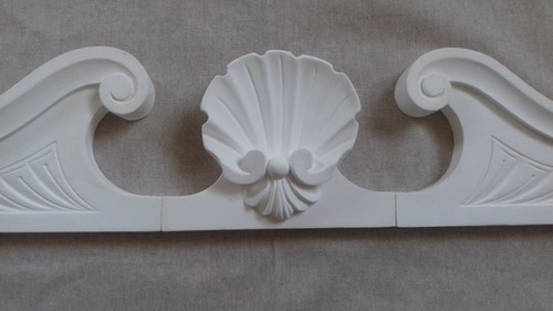 Cornice frontone porta