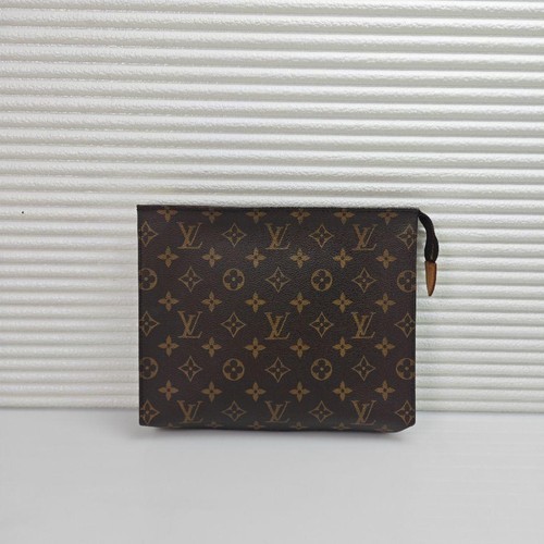 Louis vuitton poche - vuitton, toilette