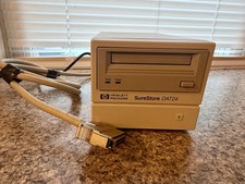 Unità a nastro esterna HP SureStore DAT24 si accende non testata