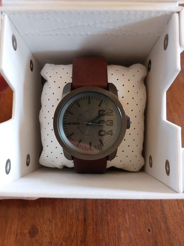 Orologio diesel only - ‘only, the