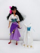 Esmeralda snodata Disney Gobbo di Notre Dame Mattel anni 90 con 2 vestiti