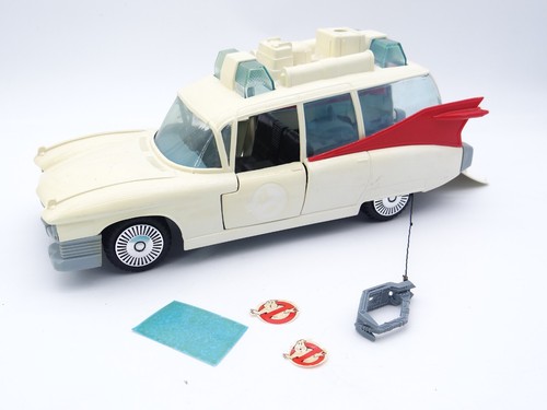 Ecto real ghostbusters - ecto-1,