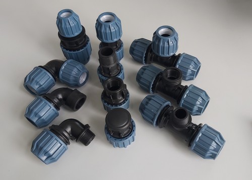 Tubo collegamento fittings - pe,