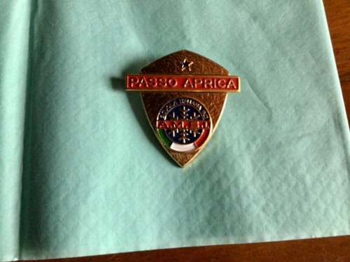 Pins vendo una - , spille