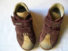 Scarpe n. 27 della Balducci doppia chiusura con il velcro