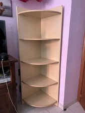 libreria ad angolo