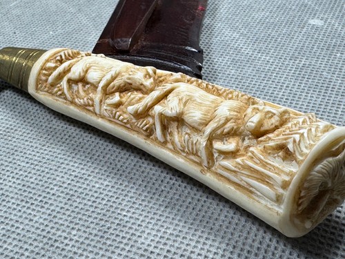 Vecchio coltello caccia - coltello,