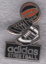 Pin's BASKET - STREETBALL -