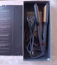 PIASTRA Capelli GHD IV Salon