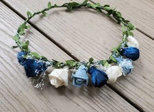 Corona ragazza fiori blu navy