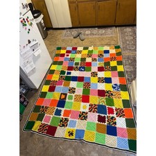 Coperta colorata all'uncinetto