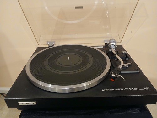 Pioneer vintage turntable - vintage,