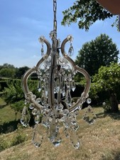 Antico lampadario a sospensione con primi e pendenti in cristallo