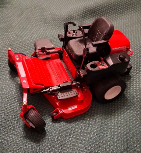 Gravely garden tractor 260z - gravely,