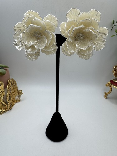 Zara statement flower earrings - zara,