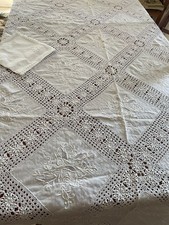 tovaglia lino bianco ricamata