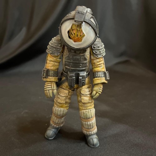 Alien figure hot toys - alien,