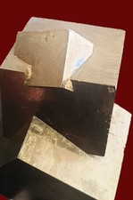 Minerale***PIRITE CUBICA