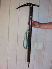 Ancien piolet d'alpiniste