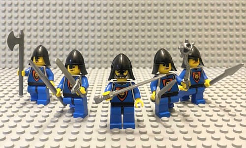 Lego lion knights - lego, minifigures