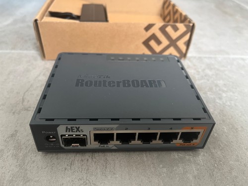Like new mikrotik hex - like,