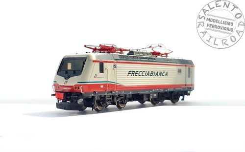 Vitrains 2261 locomotiva - 2261,