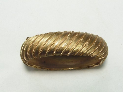 Vintage crown trifari - crown,