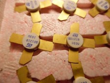 1 transistor di potenza della STmicroelettronics SD1219 finale RF