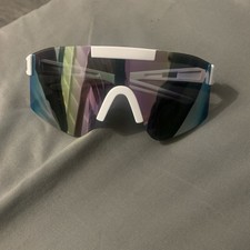 Occhiali da sole sportivi