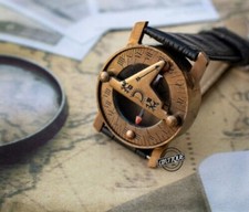 Antico orologio marino con