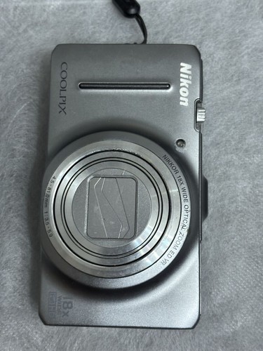 Fotocamera digitale compatta