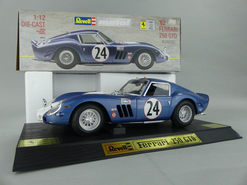Revell metal ferrari - 1/12,