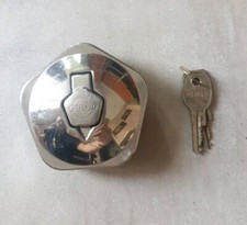 Tappo Benzina Volvo Con Chiavi Auto D'epoca
