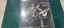 Neil young noise and - -,