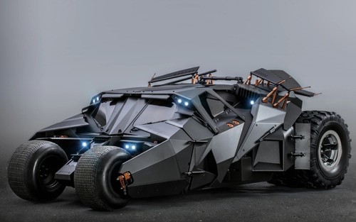 Nuovo batmobile hot toys - hot,