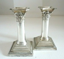 Coppia di candelabri vittoriani in argento Londra anno 1893 candelieri antichi