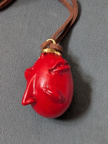 Necklace bejelit closed eyes - closed,