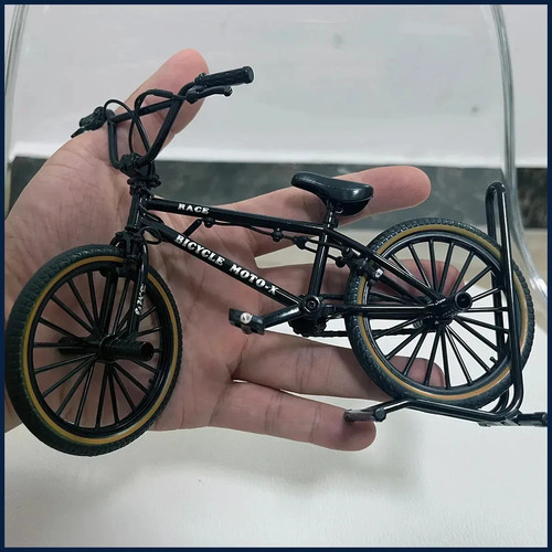 Modello ridotto bici - di, in