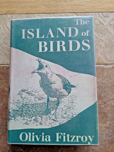Island the birds - of,
