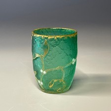 Daum Nancy. Bicchiere tazza in vetro verde vischio in miniatura. 1900 circa