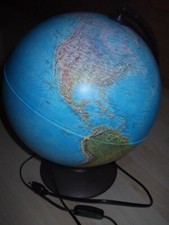 Mappamondo illuminato anni