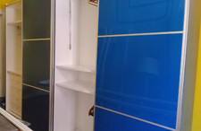 armadio 4 stagioni usato di  colore blu in perfette condizioni 