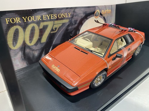 Autoart james bond lotus - 1:18,