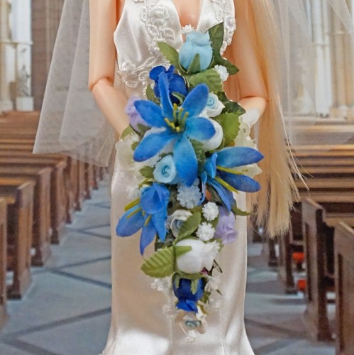 Blue white cascade - &, floral