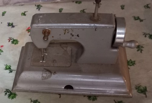 Macchina cucire giocattolo - macchina,