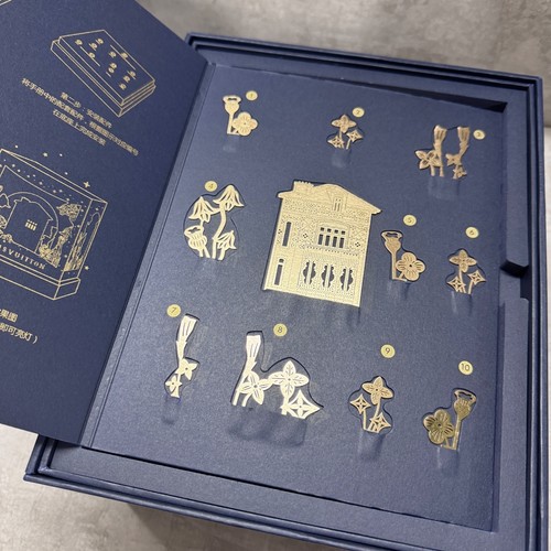 Louis vuitton 2025 christmas - louis,